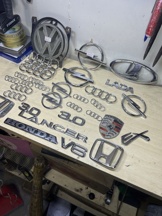 Значки лейбы