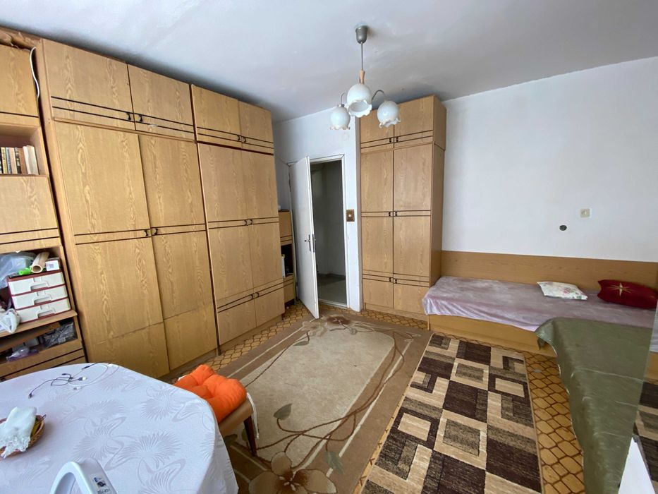 Продава се Тристаен апартамент в Русе, Център - 80 кв.м за 1925 €/кв.м - Снимка #8