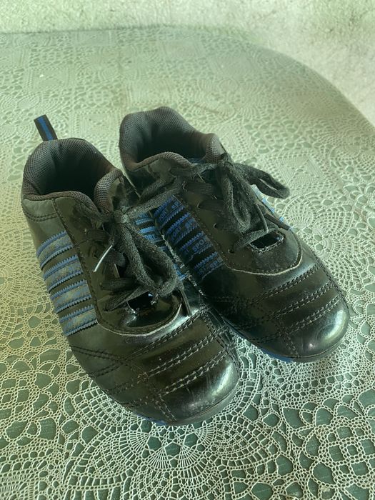 Футболни обувки 32 номер