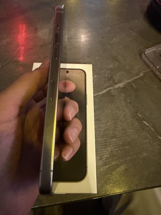 Продаю iPhone 15 Pro Max 256 ГБ
