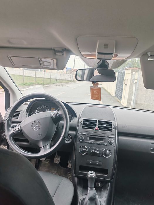 Vând Mercedes A 160