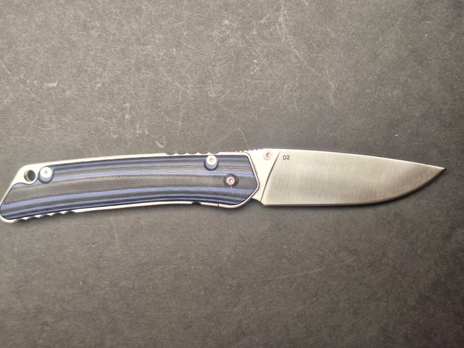 Сгъваем нож-стомана D2,дръжка G10