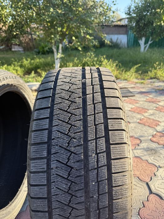 Зимняя   шина 235/40/19