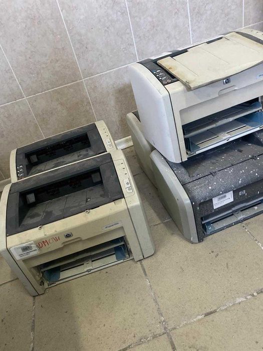 продам принтеры на запчасти