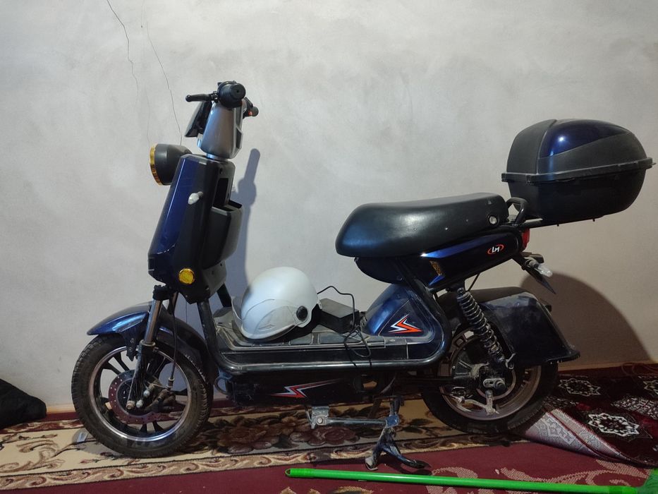 Skuter sotiladi pul zarur kelishib beraman