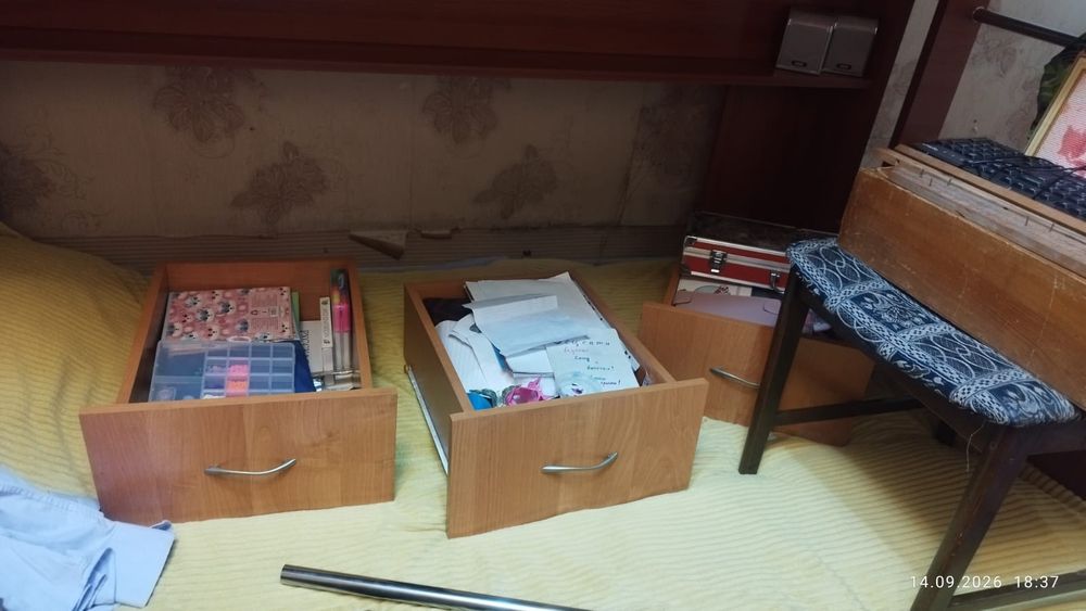 Продам компьютерный стол