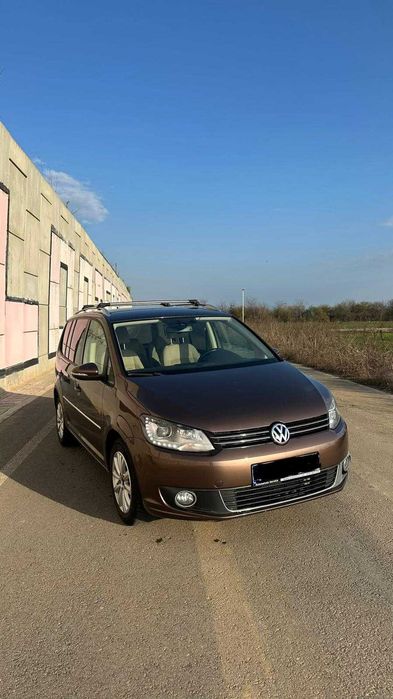 Vand VW Touran Highline an de fabricație 2012