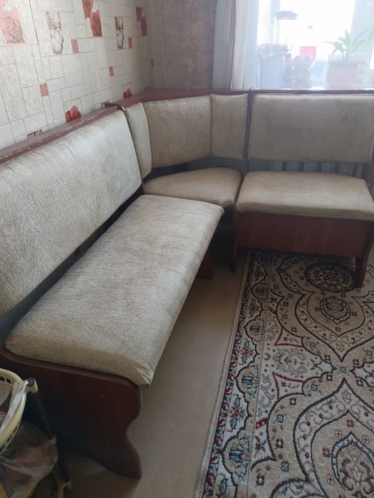 Продам Кухонный уголок