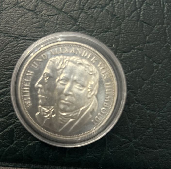 Продам 5 марок ФРГ . Братья Гумбольд  (1967). Серебро