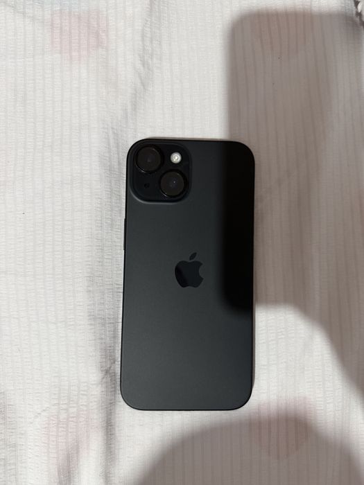 Продам Iphone 15 256gb