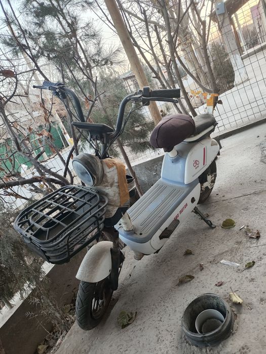 Sukuter bor Скутер бор