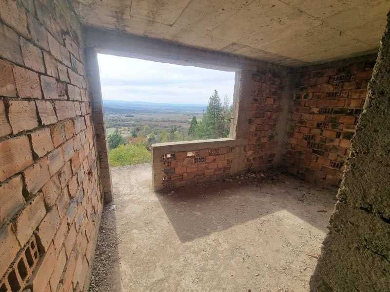 Парцел за продажба в с. Осоица