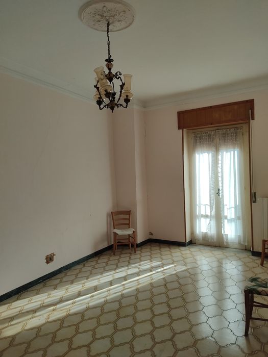 Продавам хубава къща в Лучито-86030, провинция Кампобассо, Италия