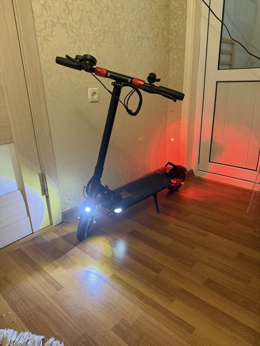 Самокат электро Kugo X1 покупался офицалов