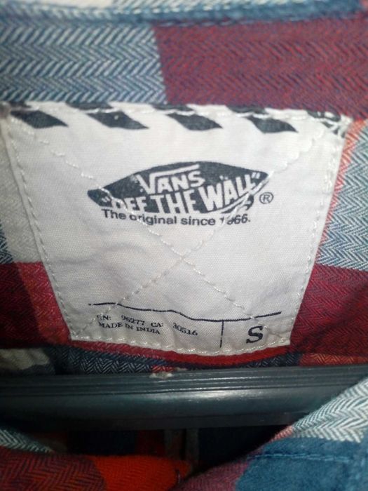 Vans, HUGO BOSS и Zara  - оригинални мъжки и унисекс ризи, като нови!