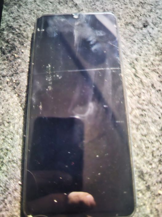 Отдам даром телефон