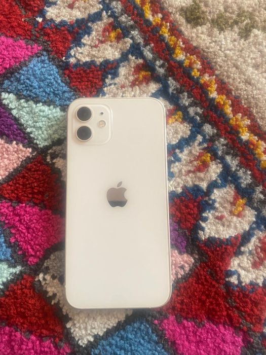 Продам айфон 12 на 128гб