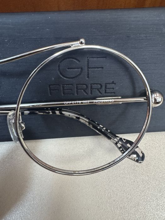 Оригинални рамки GF FERRE