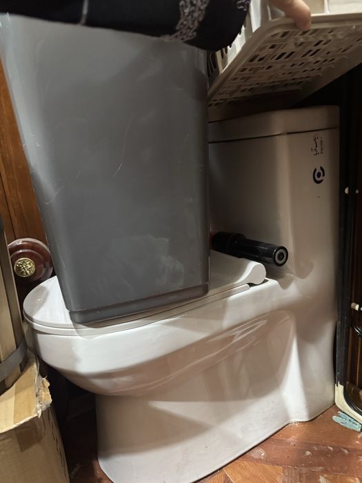 Унитаз читый в отличном состоянии