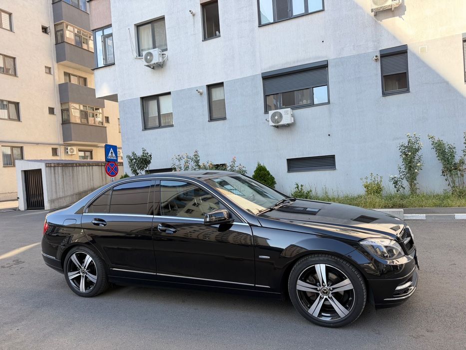 MERCEDES-BENZ C-Class 2010 — imagine 4