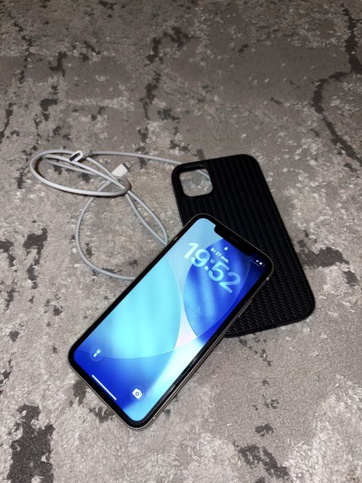 Айфон 11 , IPhone 11