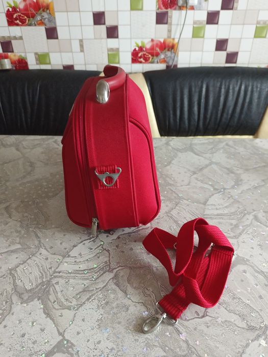 Продам кейс для косметики