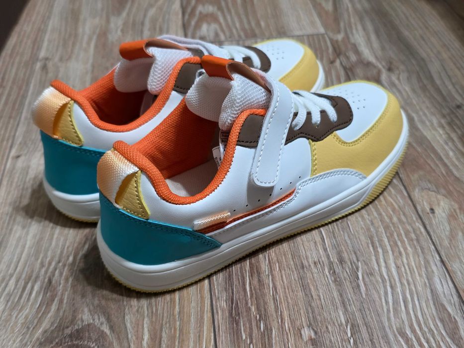 Adidași / Sneakers copii mărimea 34 - stare excelentă, noi