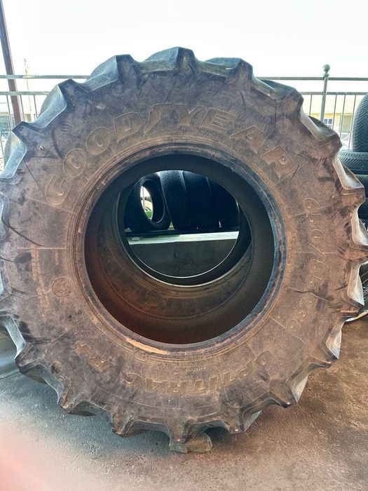 650/85 R38 shina sotiladi