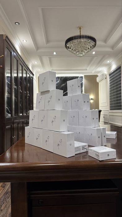 Airpods 2.1  California 1-1