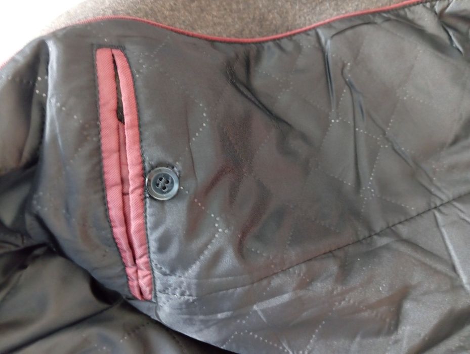 Продаю стильное молодежное пальто