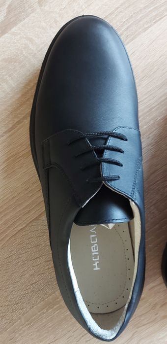 Мъжки обувки от естествена кожа на марката Кавалер 42 номер