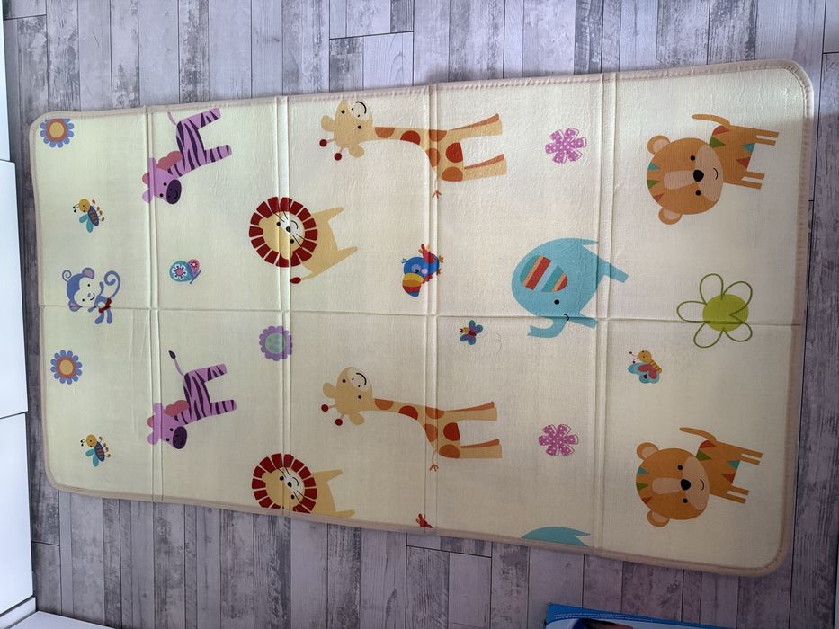 Детско килимче 180/100 на 1см дебелина** с две лица**