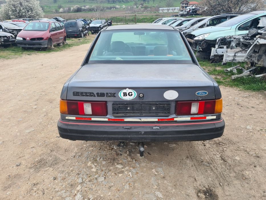 Форд Сиера 1.8,бензин на части. Ford Sierra.