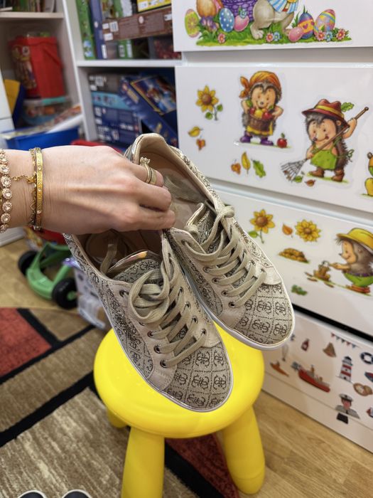 Guess originali marimea 39