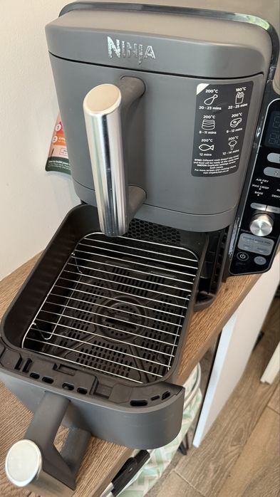 Friteuza cu aer cald Ninja Double Stack XL