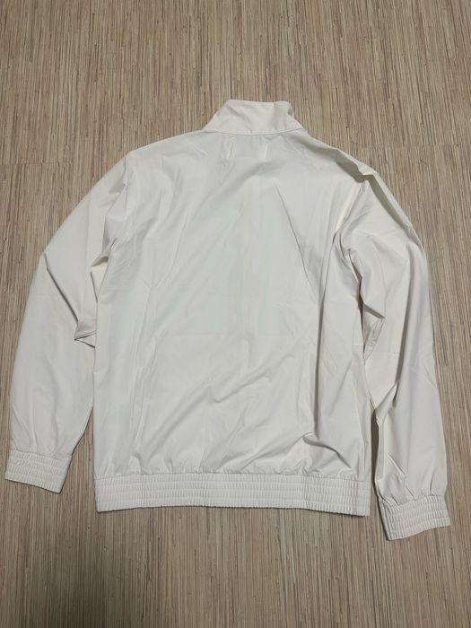Ветровка на Champion.
