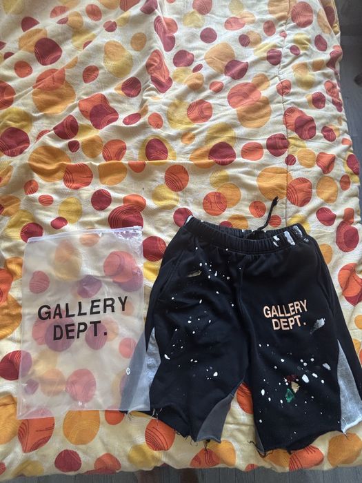 gallery dept къси панталони M