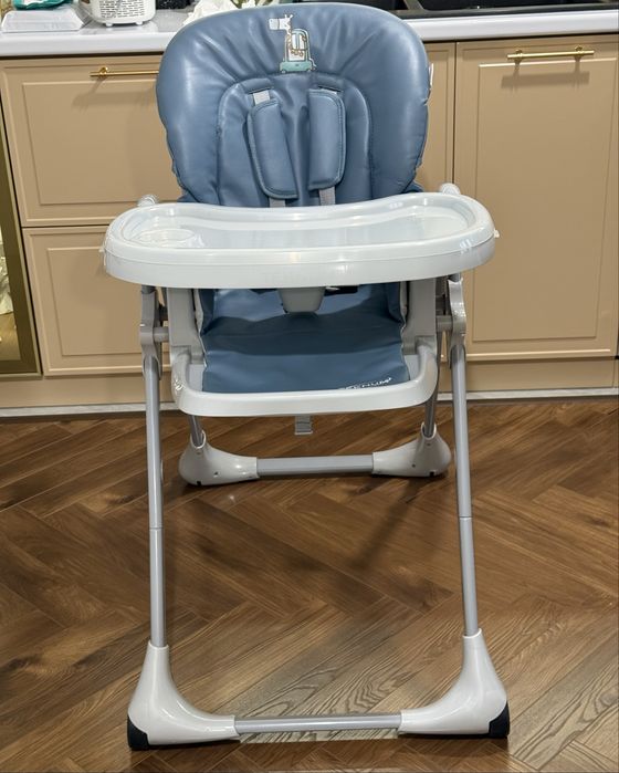 Детский стульчик для кормления