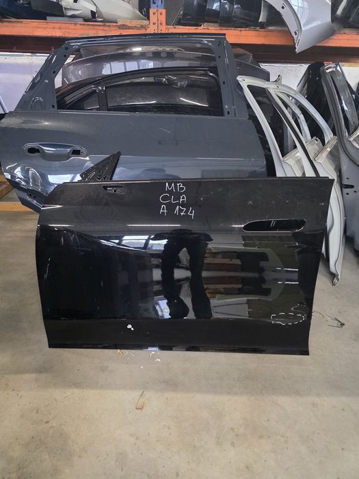Mercedes benz CLA W174 25- предна лява врата