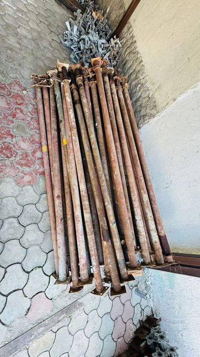 Леса Струбцина Тайрот