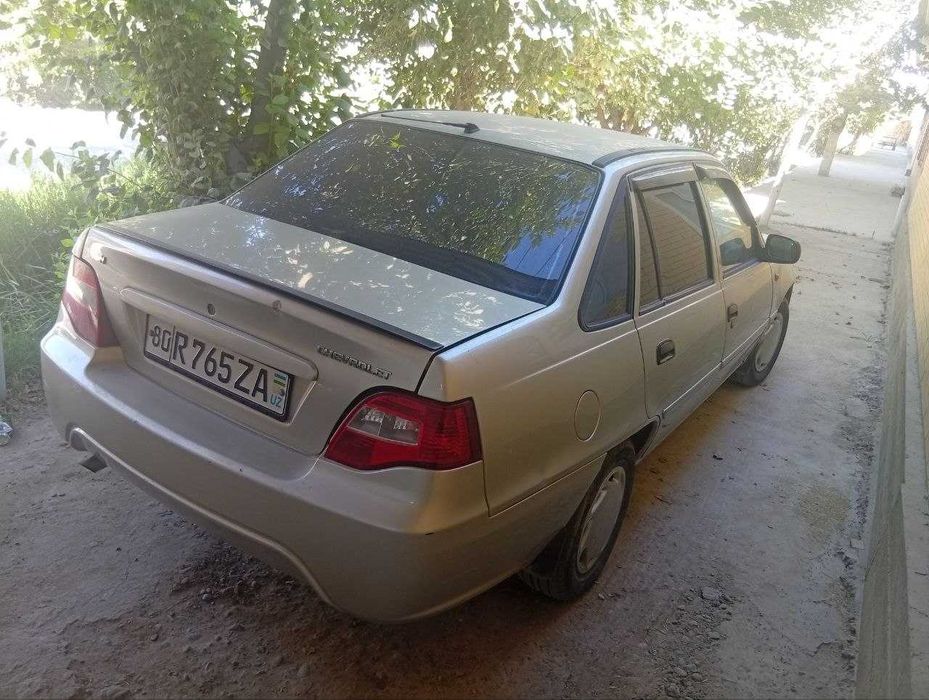 Nexia 1.5 sotiladi