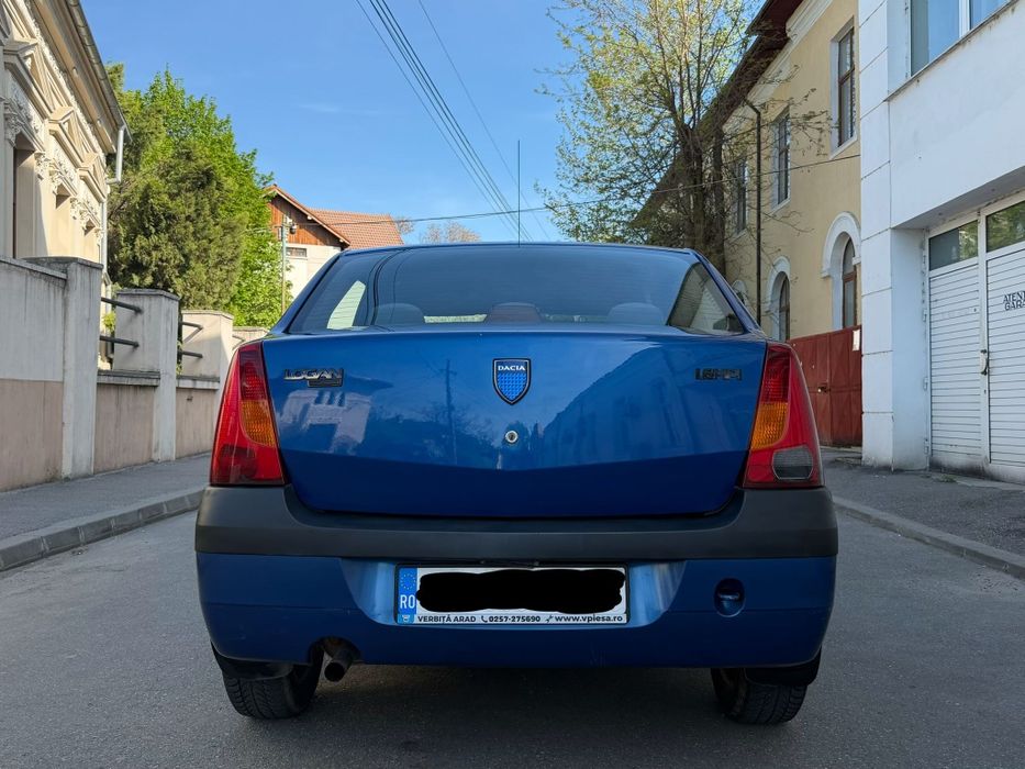 Vand dacia logan  full  unic propietar  de noua