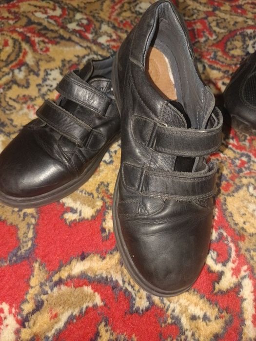 Продам на мальчика от 35 размера до 37