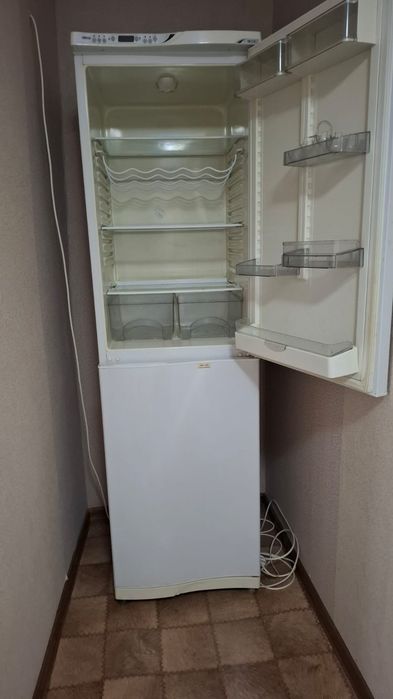 Продам холодильник
