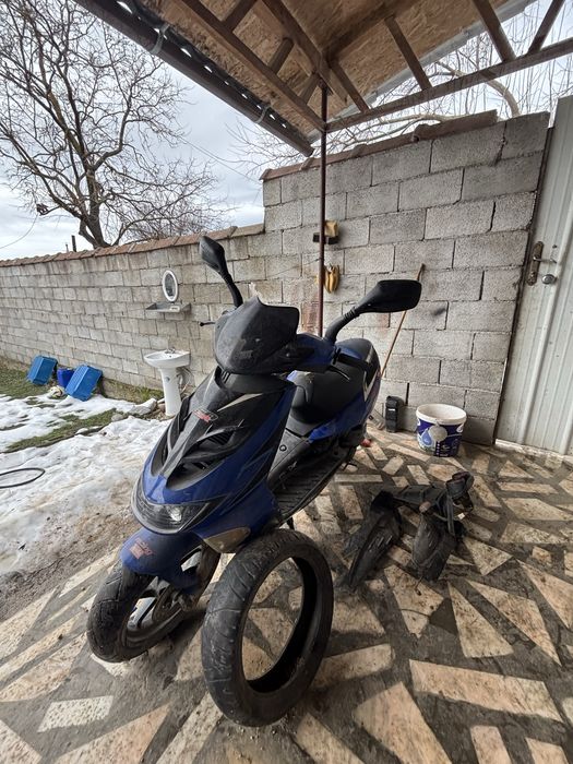 Vand aprilia sr 50 ditech ( pe injectie)