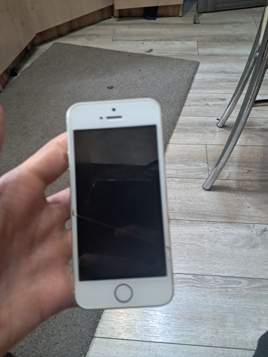 Айфон 5с и оппо АК1 продажа либо обмен