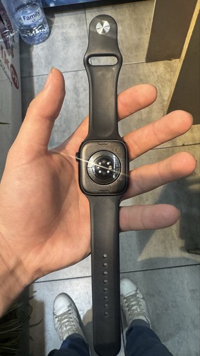 Apple Watch 10 green line