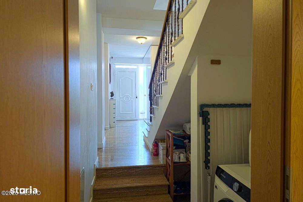 Dumbravita - Str Soarelui - Casa P+1, 3 Camere, Parcare Acoperita