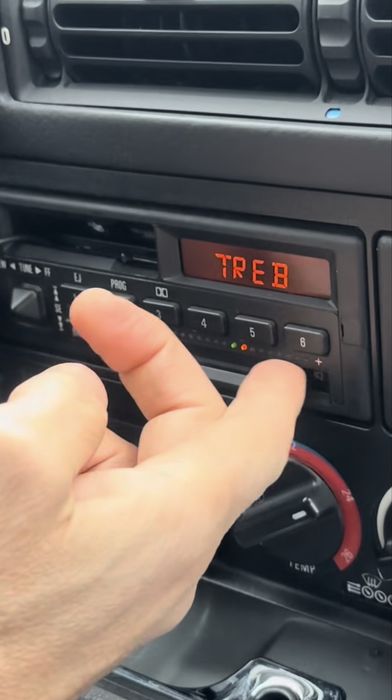 Оригинальная магнитола BMW japan