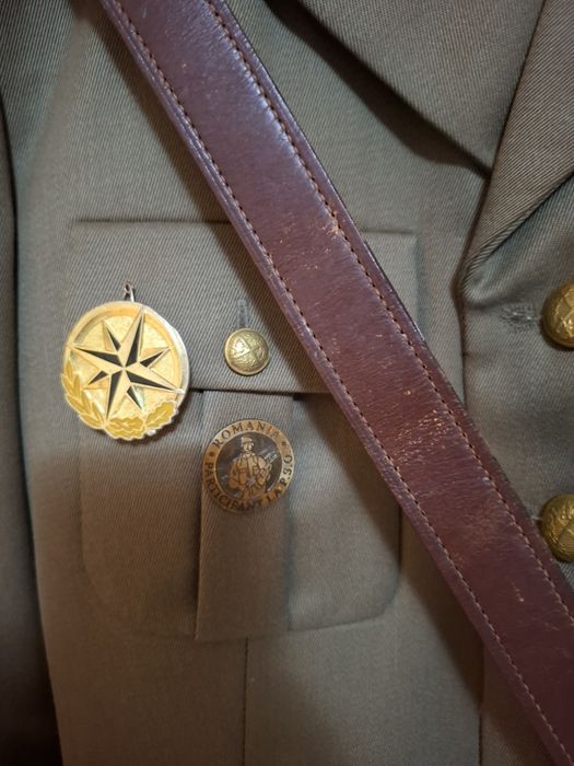 Costum militar cu diagonala